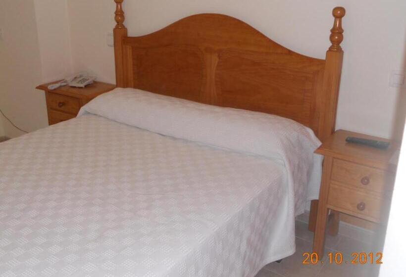 Номер Стандарт, Hostal Restaurante Hermanos Zamora