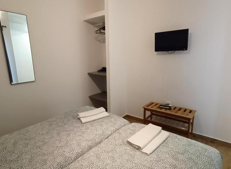 Номер Стандарт, Good Vibes  Lagos Guesthouse