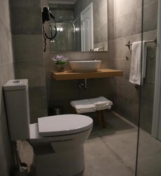 Номер Economy, Vila Louro