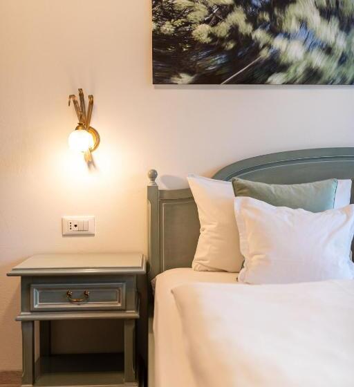 Номер Стандарт Вид на Бассейн, Boutique Hotel St Georgen