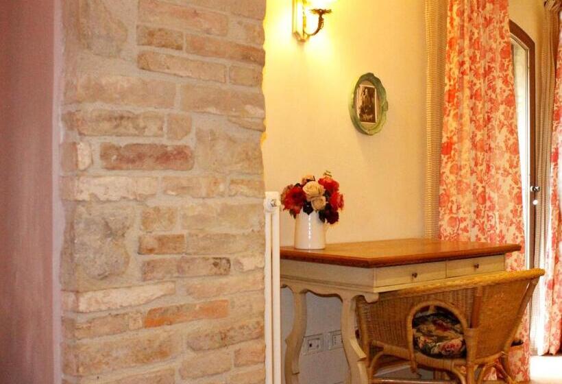 Номер Стандарт, Private Room In Small Medieval Borgo