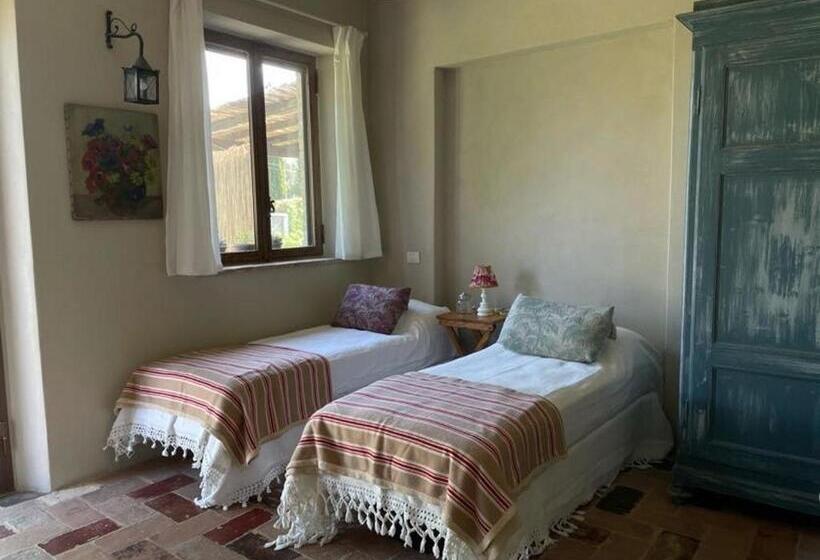 Апартаменты 1 Спальня Вид на Сад, Private Room In Small Medieval Borgo