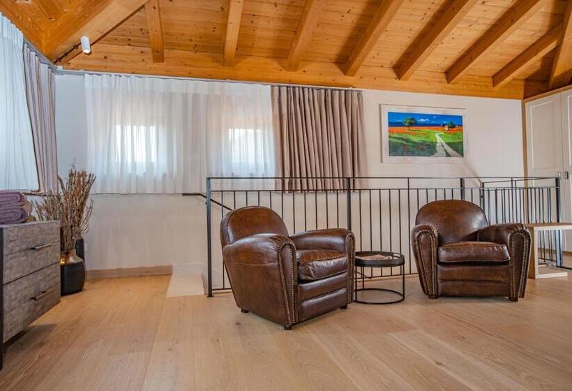 Люкс Вид на Сад, Agriturismo La Pertica