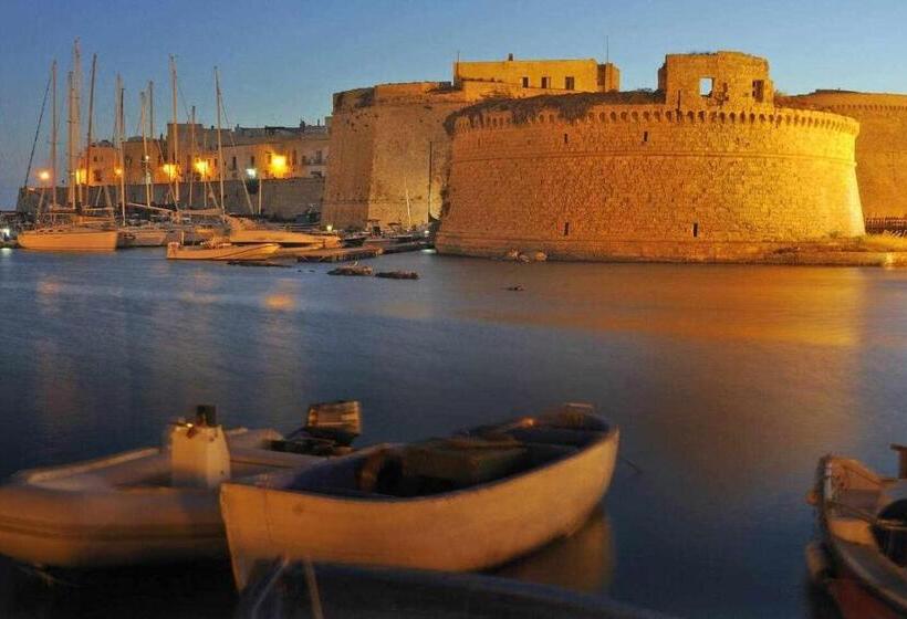 Четырехместный Номер Стандарт Вид на Море, Luxury Residence Gallipoli