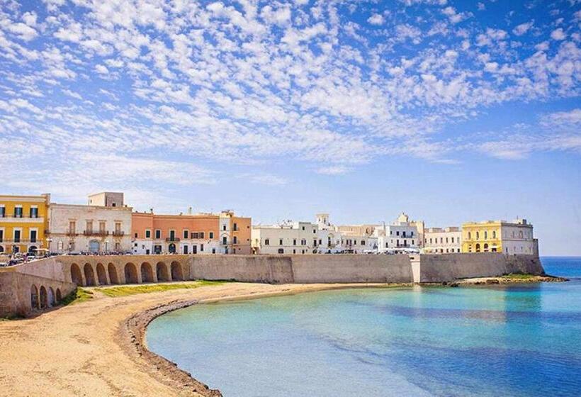 Четырехместный Номер Стандарт с Балконом, Luxury Residence Gallipoli