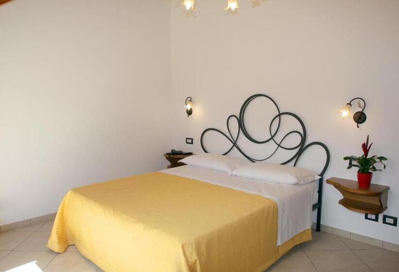 Номер Стандарт Трехместный, Gilda Inn Agerola