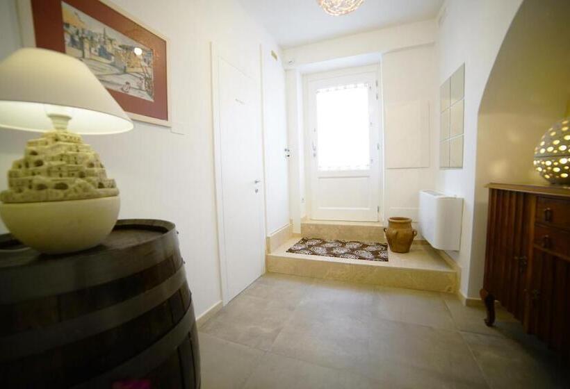 اتاق استاندارد, Rizzi Residence