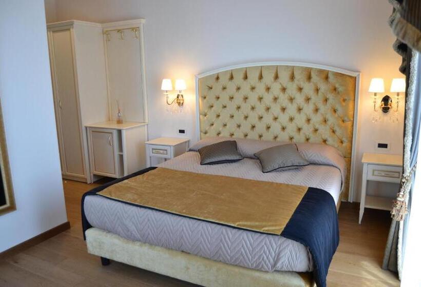 Quarto Estandar, Agriturismo De Luca