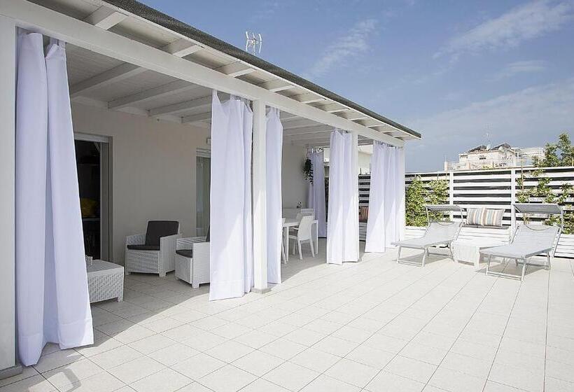 带1个卧室的顶楼公寓, Residence Armony