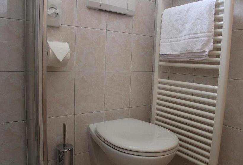Номер Economy Индивидуальный, Schenna Garni Eden Bed & Breakfast