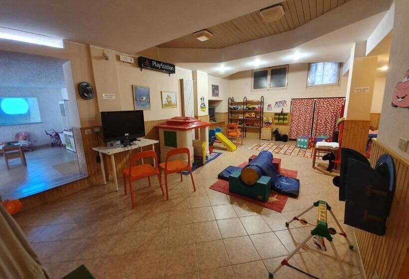 Апартаменты 2 спальни Вид на Бассейн, Residence Olivotti