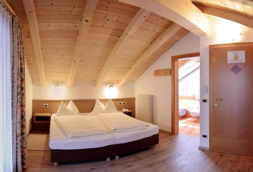 اتاق استاندارد با بالکن, Apart Residence Rautal S