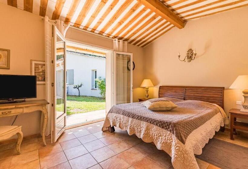 اتاق استاندارد با چشم‌انداز باغ, Jade En Provence