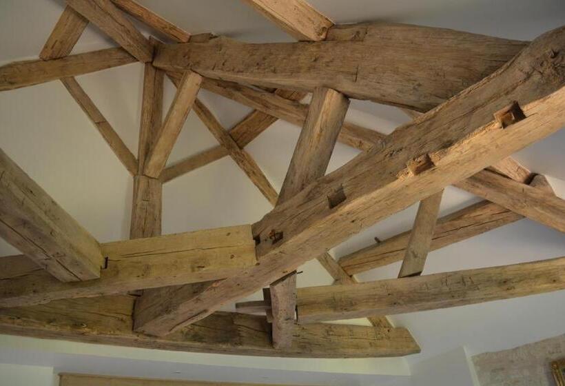 Трехместный Номер Стандарт Вид на Сад, Hermitage St Roch