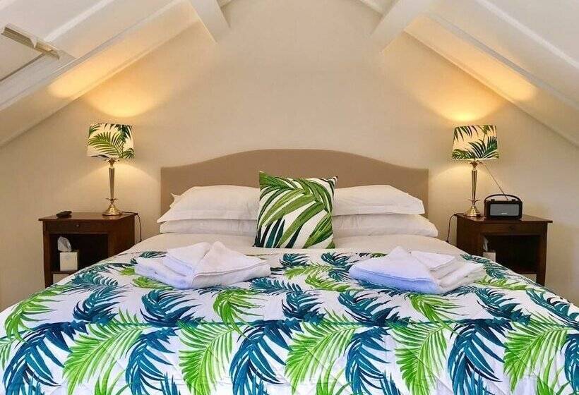 Люкс Повышенной Комфортности, The Horseshoe Country Inn