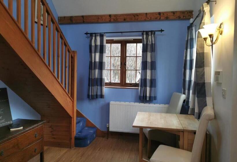 Дом 1 Спальня, The Compasses Inn