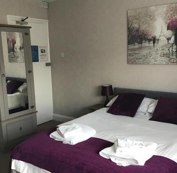 Семейный Номер, Anglebury House
