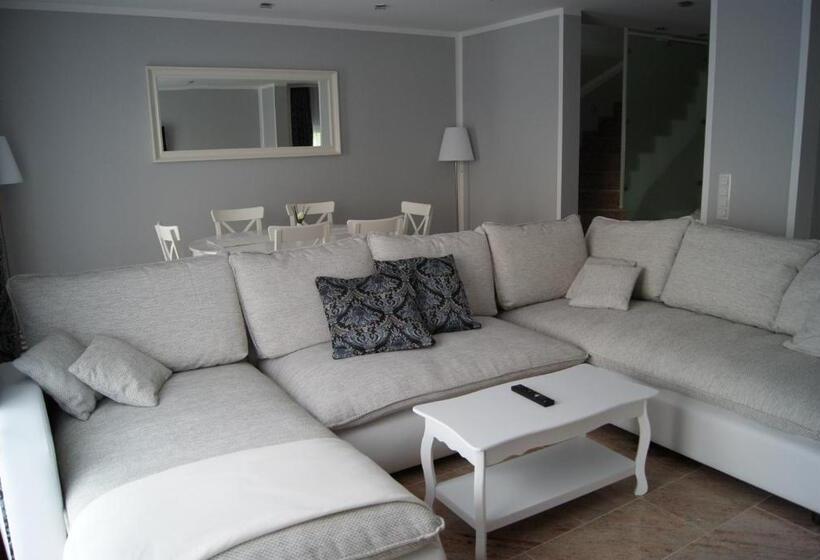 Apartamento Dúplex 1 Dormitório, Merkel Villa Apartamente