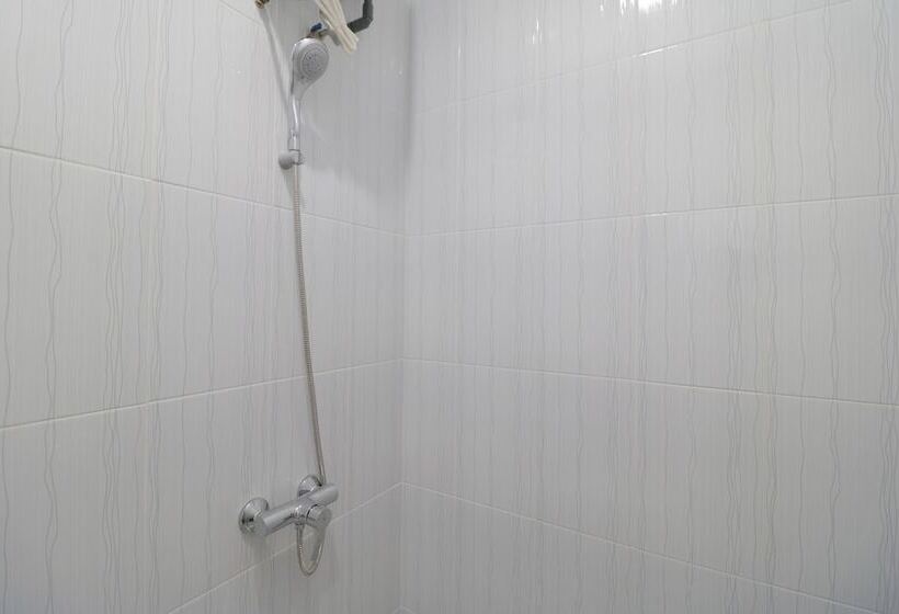 スタンダードルーム, Reddoorz Plus Near Kepri Mall