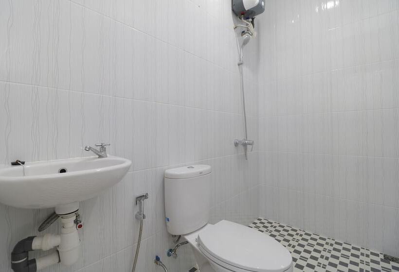 Номер Economy, Reddoorz Plus Near Kepri Mall