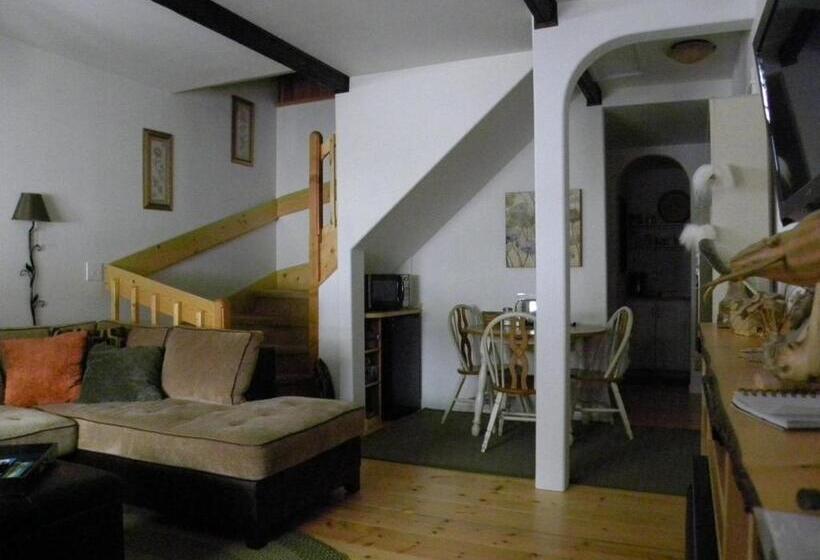 디럭스 스튜디오, Alaska Chalet Bed & Breakfast