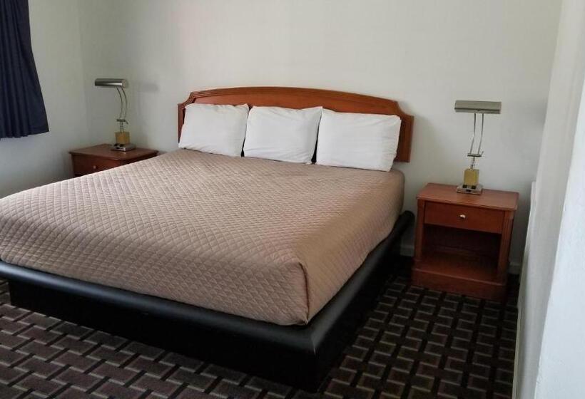 Номер Superior Кровать Кинг, Budget Inn Breezewood