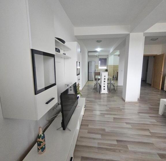 آپارتمان 1 خوابه با تراس, Apartments Lotus