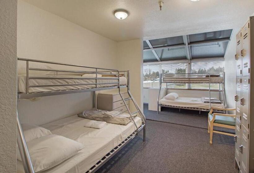 Кровать в Общей Комнате, San Juan Island Hostel