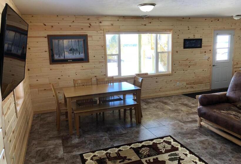 1 Bedroom Apartment Lake View, Dunrovin Resort