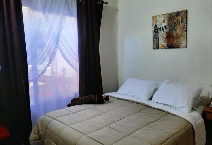Номер Стандарт, Hostal Los Castanos