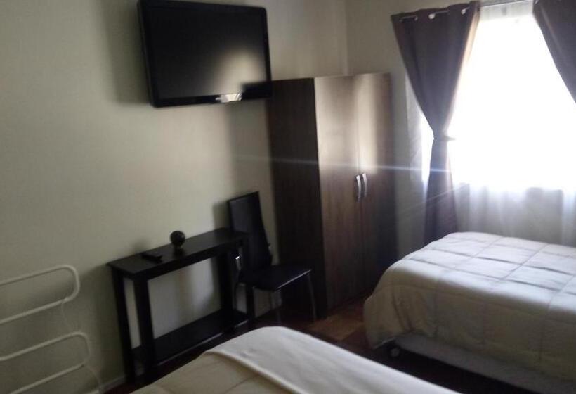 Четырехместный Номер Стандарт, Hostal Los Castanos