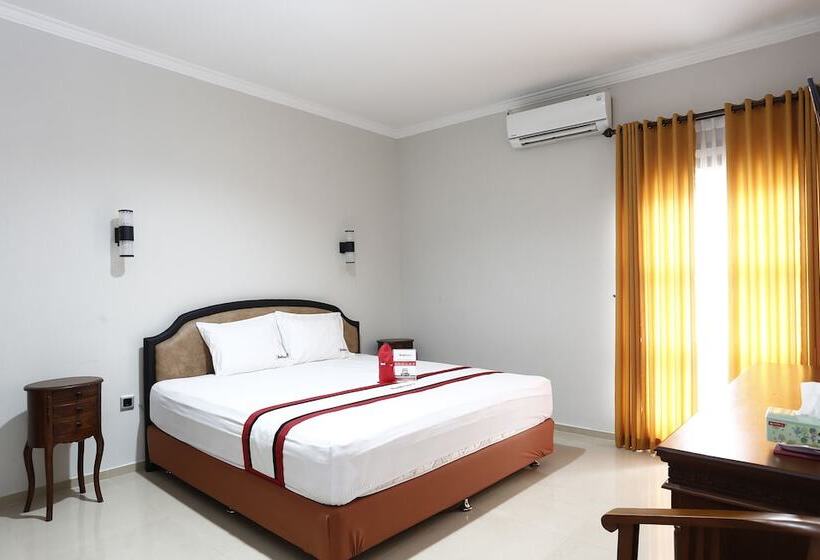 Номер Стандарт, Reddoorz Plus Near Adisucipto Airport 2