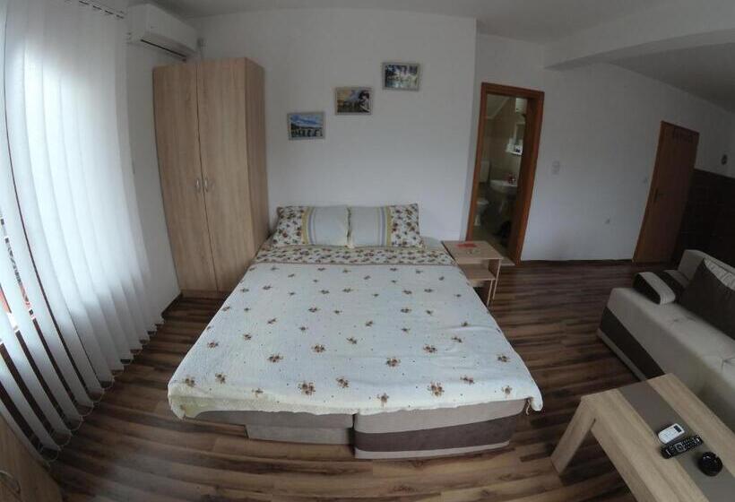 استودیوی استاندارد, Apartment And Rooms Konak