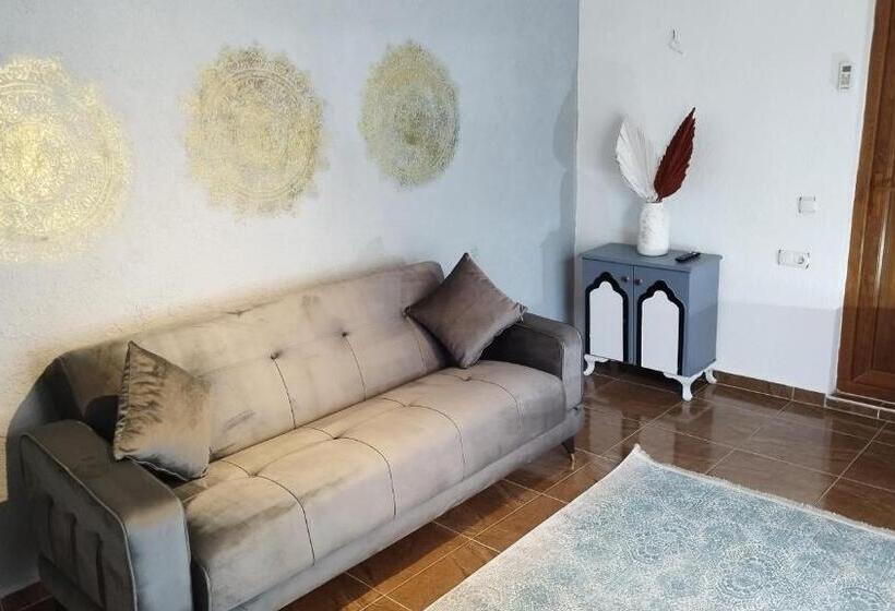 Апартаменты 1 Спальня Вид на Сад, Cemils Guest House