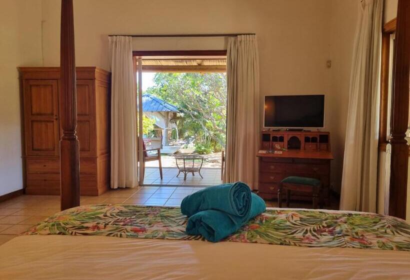 اتاق خانوادگی با چشم‌انداز باغ, Shanti Ghar Guest House