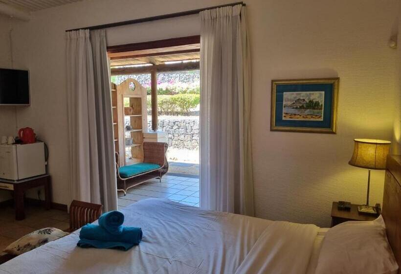 اتاق استاندارد با چشم‌انداز کوهستان, Shanti Ghar Guest House