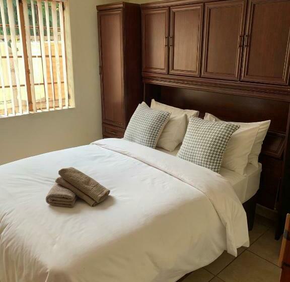 Семейный Номер, Villa De La Rosa Klerksdorp