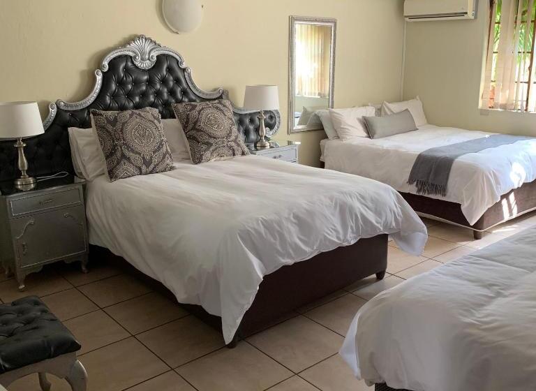 Семейный Номер, Villa De La Rosa Klerksdorp