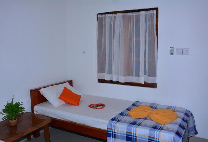 Номер Стандарт Трехместный, Pleasant Park Holiday Inn
