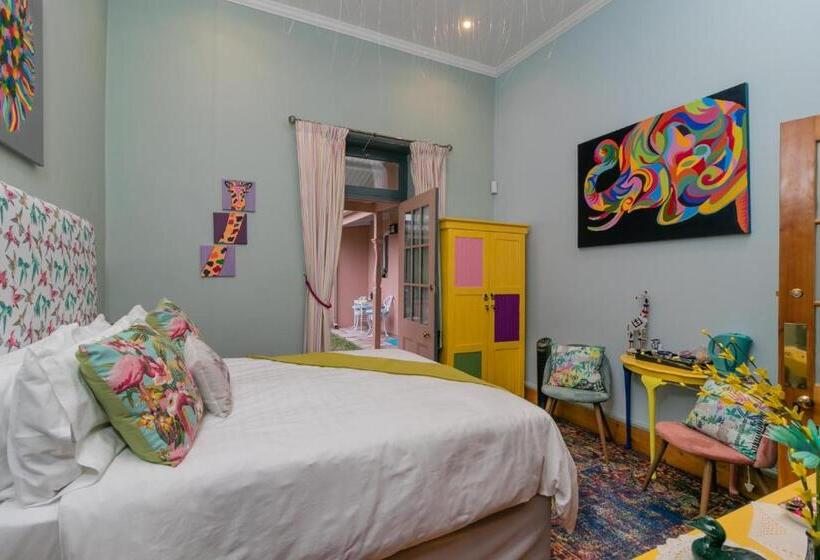 اتاق استاندارد, Betty S Boutique