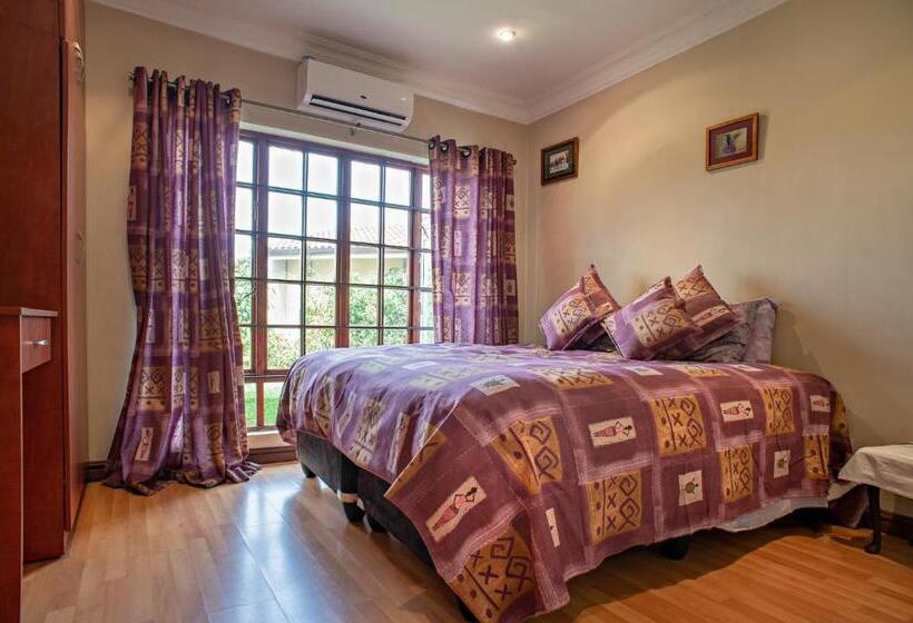 اتاق استاندارد, Ekhaya Guest House