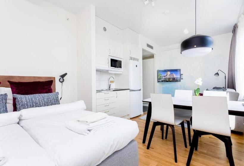 إستوديو سوبيريور, Apartdirect Alvsjo