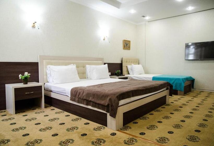 اتاق لوکس, Luxury House