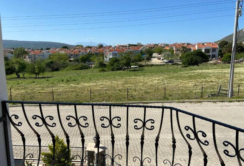 سوییت خانوادگی, Azra Apart & Otel