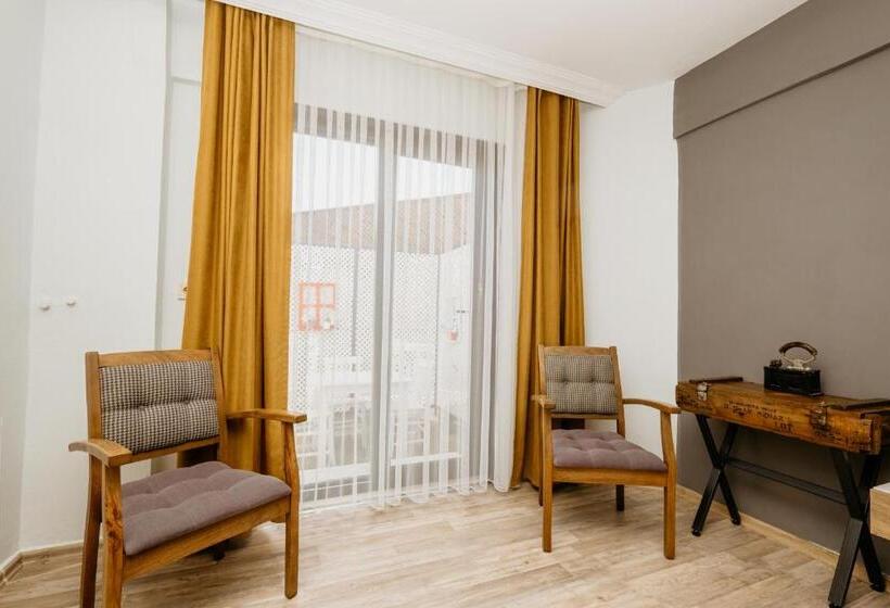 اتاق استاندارد با چشم‌انداز باغ, Azra Apart & Otel