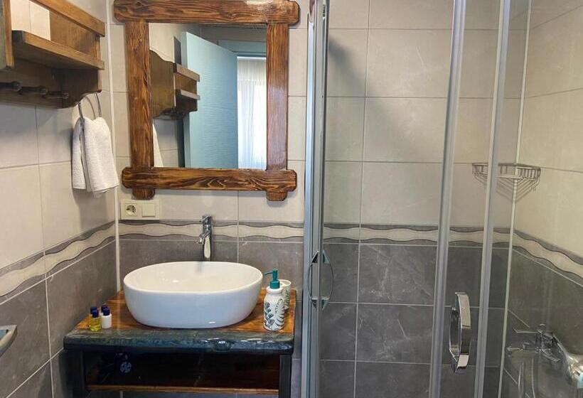 اتاق استاندارد با بالکن, Azra Apart & Otel