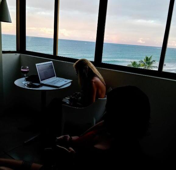 オーシャンビュースイート, Flat Em Hotel De Luxo Beira Mar Da Grife Ritz Suítes Com Vista Ampla Para Todo O Mar Da Cruz Das Alm