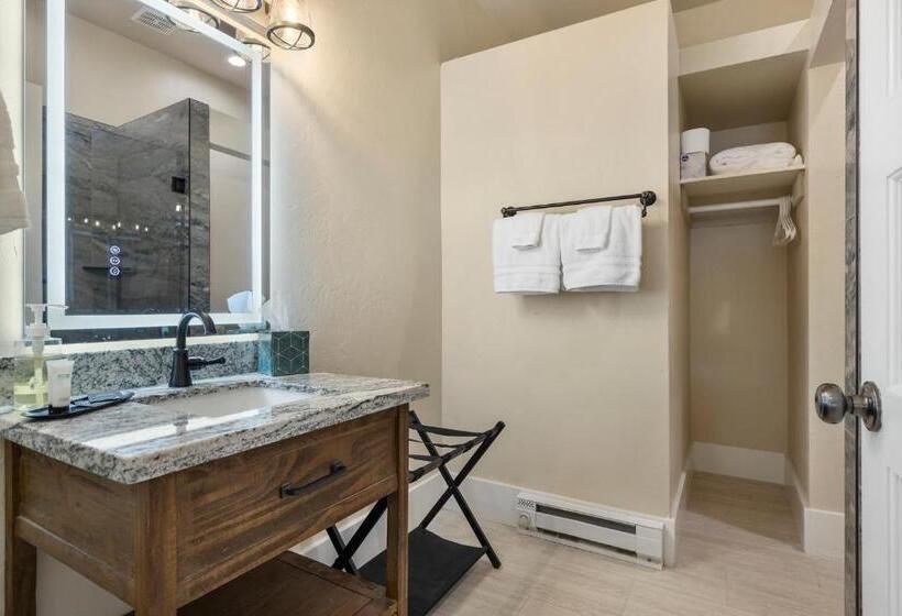 Стандартный Номер Кровать Кинг, Waterfront Inn