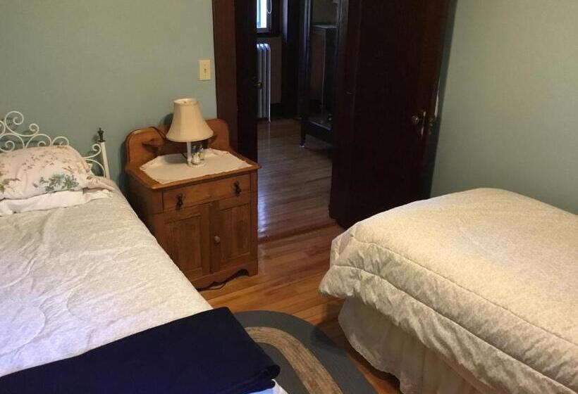 Номер Стандарт, Auberge Taylor Manor