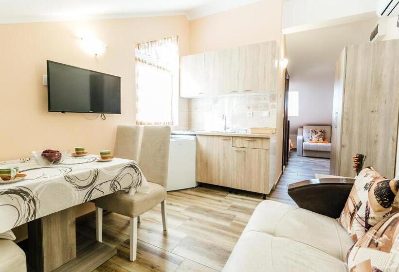 آپارتمان دوبلکس 1 خوابه, Apartments Anastasija